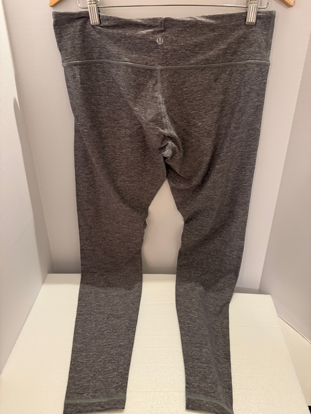 lululemon athletica Women’s Dark Gray Athletic Align Leggings